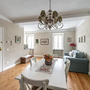 Modern In The Heart Of Lucca! Apartment